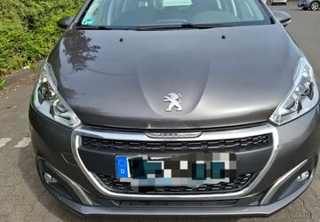 Peugeot 208 59.000 km 8.750 &euro; Köln 50968