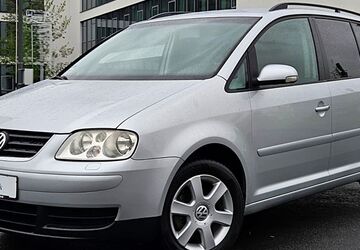 VW Touran 230.000 km 3.999 &euro; Köln (Ostheim) 51107