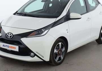 Toyota Aygo 51.089 km 11.990 &euro; Köln 50739