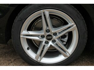 Audi A4 Avant TDi Quatt S-Line Navi AHK Standh Matrix 9.000 km 39.950 &euro; Bonn 53225