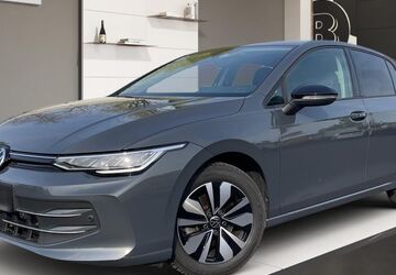 VW Golf 32.679 km 23.888 &euro; Köln 51069
