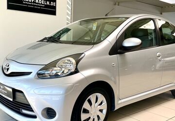 Toyota Aygo (X) 25.909 km 8.990 &euro; Köln 51067