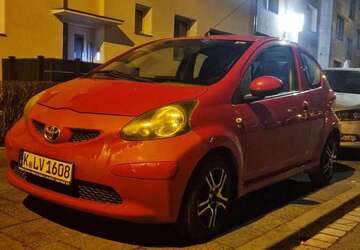 Toyota Aygo 214.000 km 1.200 &euro; Bilderstöckchen (Köln) 50739