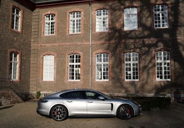 Porsche Panamera 72.000 km 90.900 &euro; Köln 50670