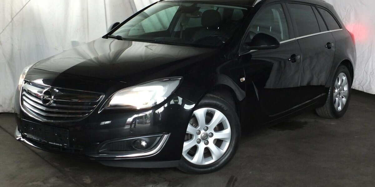 Opel Insignia EDITION NAVI PARKPILOT/KAMERA 17 Zoll LMF 96.093 km 10.798 &euro; Köln 50858