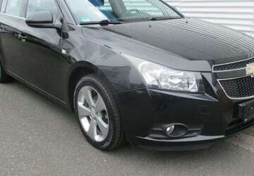 Chevrolet Cruze 143.095 km 3.988 &euro; Köln 50933