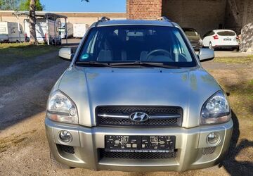 Hyundai TUCSON 148.000 km 4.500 &euro; Köln 51069