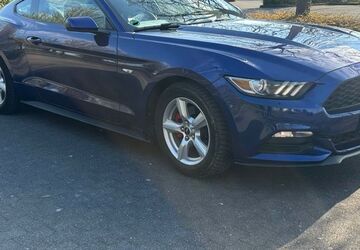 Ford Mustang 75.000 km 17.900 &euro; Köln 50769