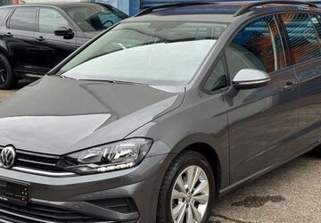 VW Golf Sportsvan 30.000 km 15.490 &euro; Köln 51105