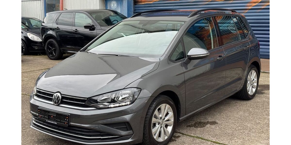 VW Golf Sportsvan 30.000 km 15.490 &euro; Köln 51105