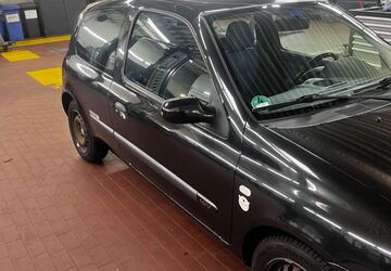 Renault Clio 216.320 km 1.150 &euro; Köln 50739