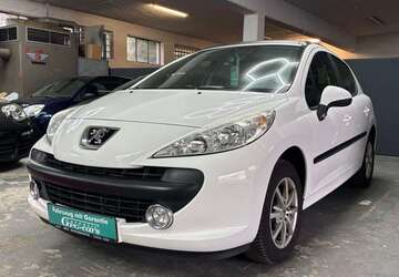 Peugeot 207 100.000 km 3.999 &euro; Köln 50677