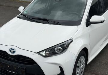 Toyota Yaris 98.393 km 14.990 &euro; Köln 51065
