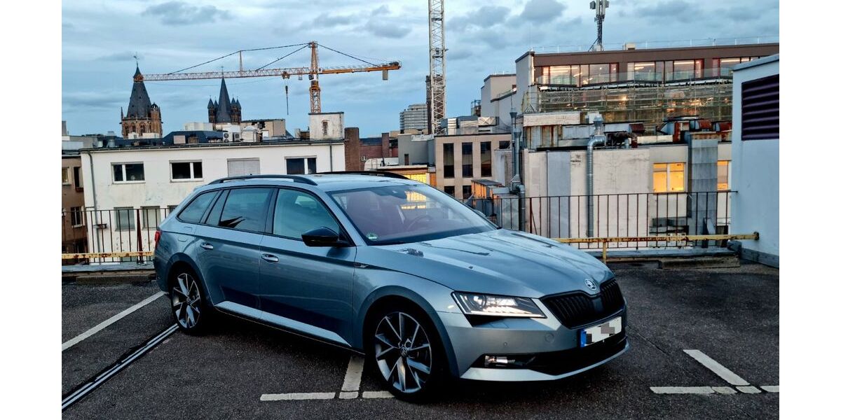 Skoda Superb 117.000 km 20.990 &euro; Köln 50829