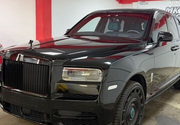 Rolls Royce Cullinan 18.734 km 409.800 &euro; Köln 50739