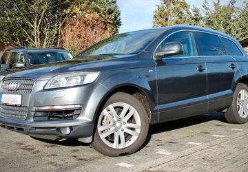 Audi Q7 210.000 km 8.900 &euro; Köln 51145