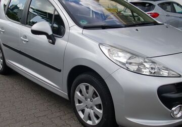 Peugeot 207 102.445 km 2.899 &euro; köln 51103