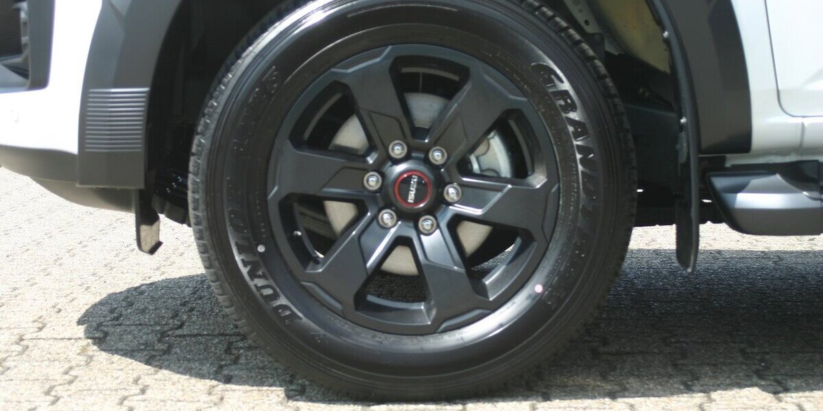 Isuzu D-Max Double Cab 4x4 V-CROSS Automatik|Diff 1.500 km 49.990 &euro; Wermelskirchen 42929