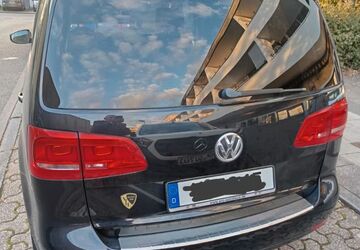 VW Touran 153.000 km 7.200 &euro; Köln 51109
