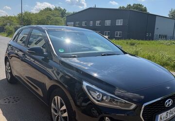 Hyundai i30 118.000 km 11.500 &euro; Köln 51107