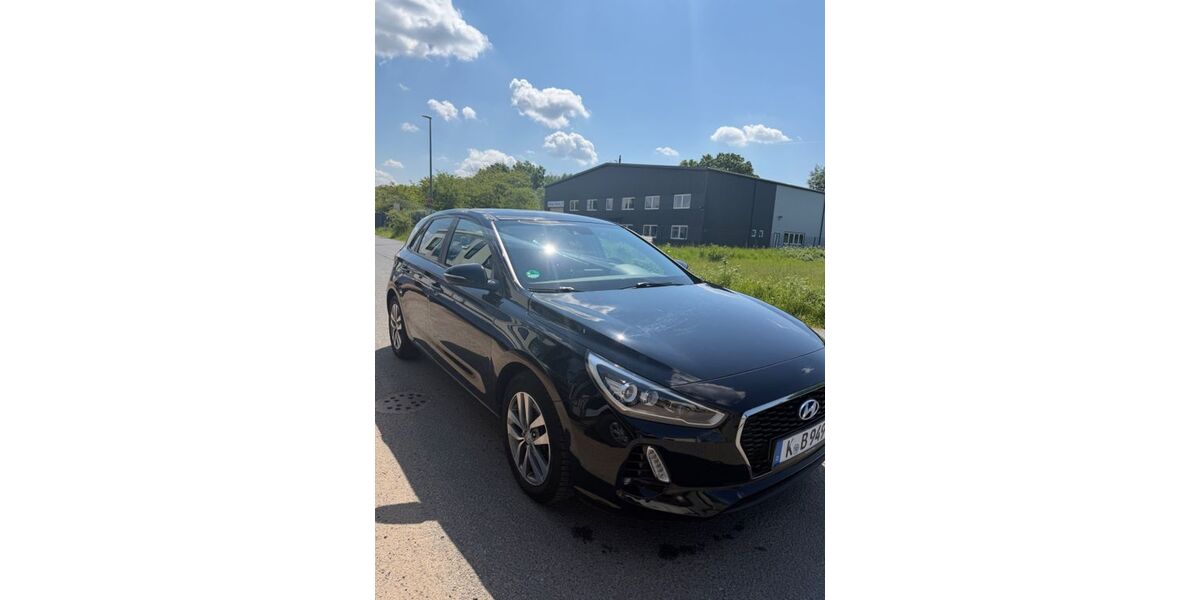 Hyundai i30 118.000 km 11.500 &euro; Köln 51107