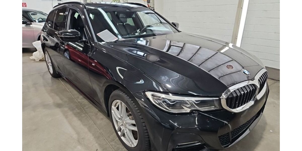 BMW 330 130.000 km 22.967 &euro; Köln 50739