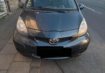 Toyota Aygo (X) 209.800 km 1.799 &euro; Köln 51149