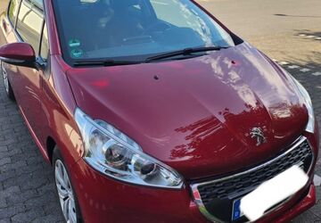 Peugeot 208 123.000 km 4.600 &euro; Köln 50968