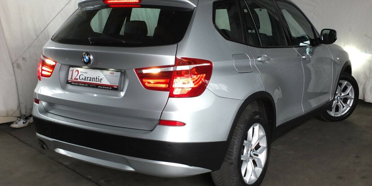 BMW X3 xDrive 20 d XENON NAVI TEILLEDER PDC STEPTRONIC 174.544 km 12.998 &euro; Köln 50858