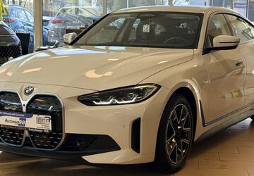 BMW i4 112.892 km 30.000 &euro; Hennef 53773
