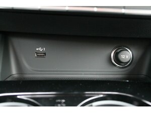 Audi A4 Avant TDi Quatt S-Line Navi AHK Standh Matrix 9.000 km 39.950 &euro; Bonn 53225