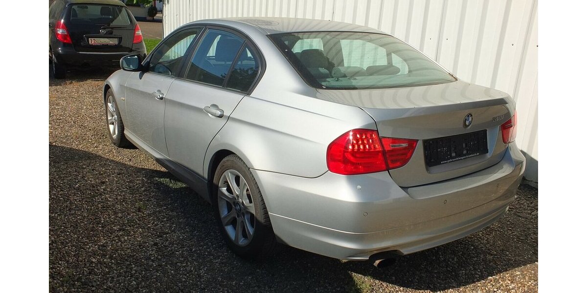 BMW 318i KLIMAAUTOMATIK NAVI PDC MFL 17 Zoll LMF 133.241 km 7.908 &euro; Köln 50858