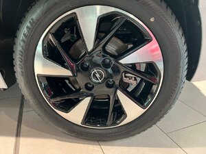 Opel Corsa GS KAM NAV SHZ LHZ CAR PLAY 8.500 km 31.975 &euro; HAAN 42781