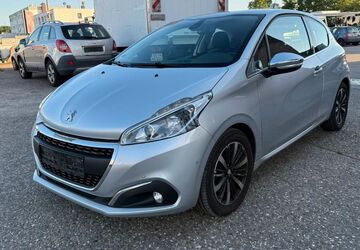 Peugeot 208 151.000 km 4.799 &euro; Köln 50767
