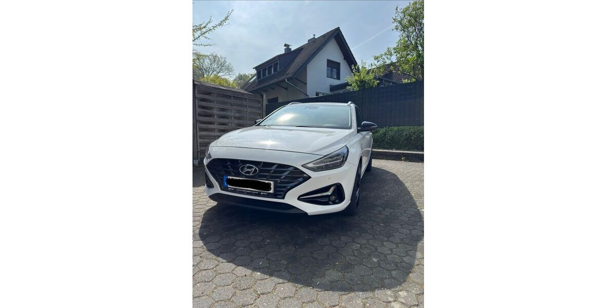Hyundai i30 85.300 km 16.999 &euro; Köln 50931
