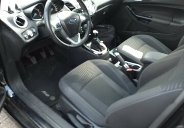 Ford Fiesta TITANIUM ECO BOOST EINPARKHILFE KLIMAAUTOMA 118.745 km 5.804 &euro; Köln 50858