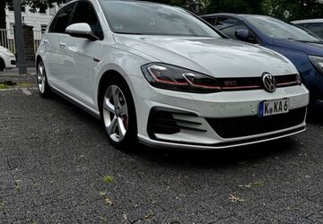 VW Golf 85.369 km 25.999 &euro; Köln 51147