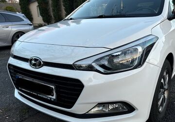 Hyundai i20 67.000 km 9.500 &euro; Köln 51061