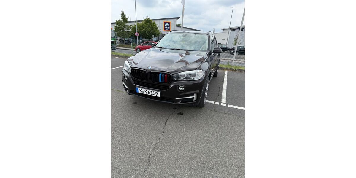 BMW X5 182.000 km 18.999 &euro; Köln 50765