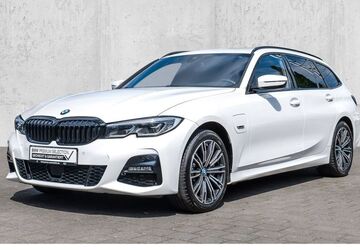 BMW 330 65.964 km 32.995 &euro; Köln-West 50858