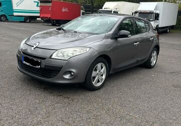 Renault Megane 176.000 km 4.700 &euro; Köln 51103