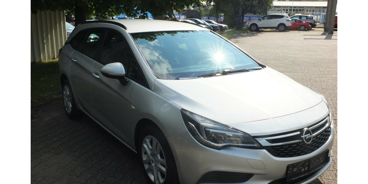 Opel Astra EDITION NAVI KLIMA TEMPOMAT BLUETOOTH 99.125 km 8.908 &euro; Köln 50858