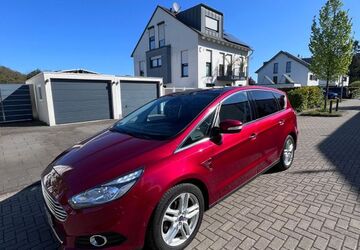 Ford S-Max 102.000 km 16.800 &euro; Köln 51107