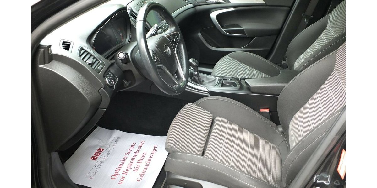 Opel Insignia EDITION NAVI PARKPILOT/KAMERA 17 Zoll LMF 96.093 km 10.798 &euro; Köln 50858