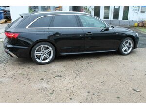 Audi A4 Avant TDi Quatt S-Line Navi AHK Standh Matrix 9.000 km 39.950 &euro; Bonn 53225