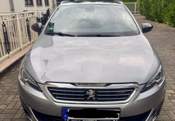 Peugeot 308 120.000 km 8.900 &euro; Köln 51067
