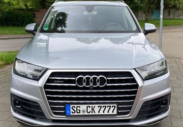 Audi Q7 98.000 km 39.900 &euro; Köln 51105