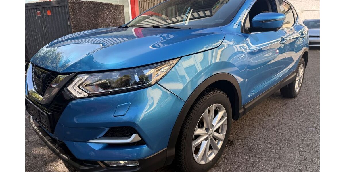 Nissan Qashqai 43.800 km 14.480 &euro; Köln 51105