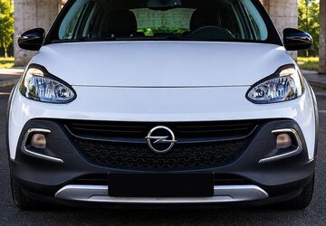 Opel Adam 87.900 km 6.700 &euro; Köln 50859