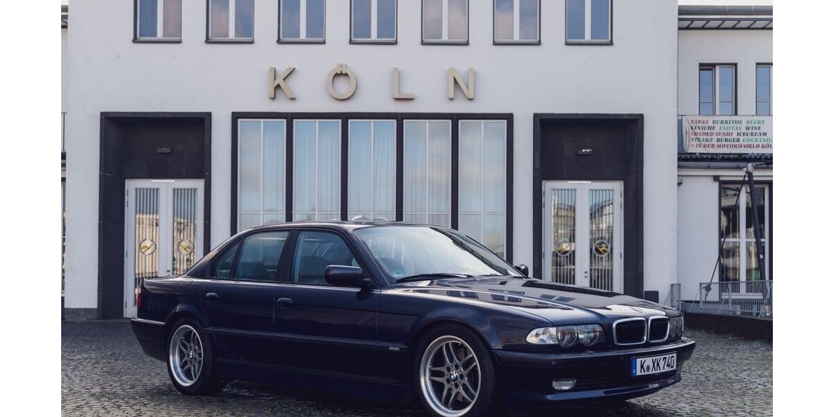 BMW 740 174.500 km 24.900 &euro; Köln 50858